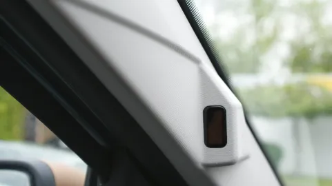 Car image 35