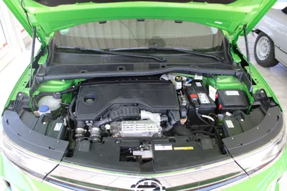 Car image 23