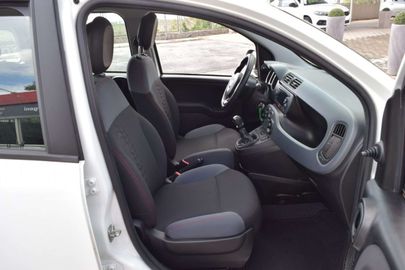 Car image 11