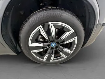 Car image 36
