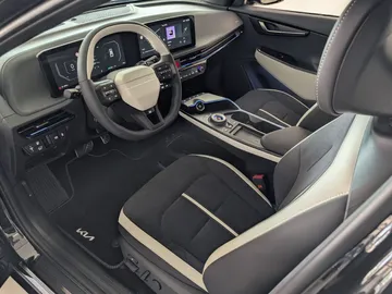 Car image 44