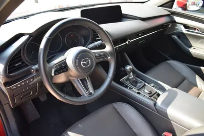 Car image 24