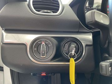 Car image 37