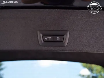 Car image 36
