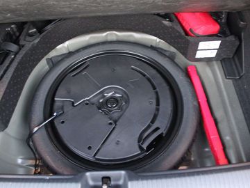 Car image 36