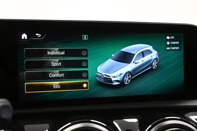 Car image 33