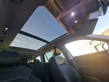 Car image 37