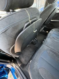 Car image 36