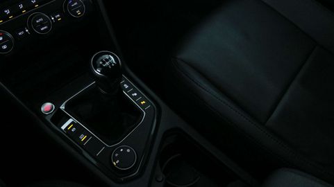 Car image 37