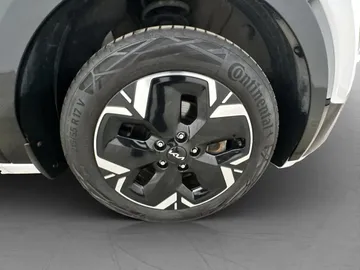 Car image 38