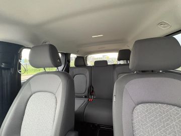 Car image 34