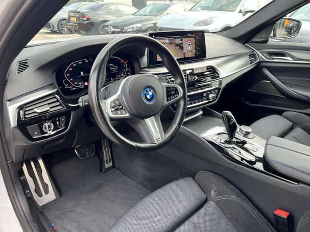 BMW 530 Touring xDrive 215 kW image number 6