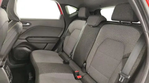 Car image 26