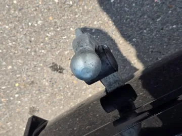 Car image 32