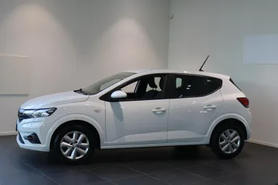 Car image 3