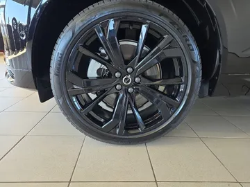 Car image 36