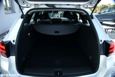 Car image 38