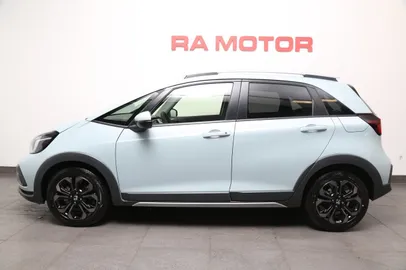 Car image 4