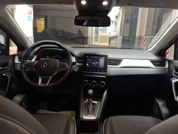 Car image 26