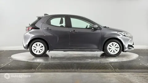 Car image 3