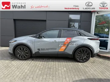Car image 3