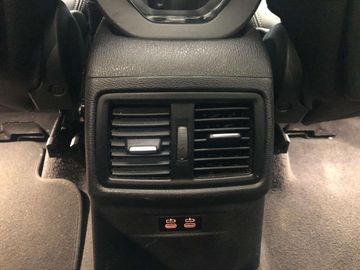 Car image 36