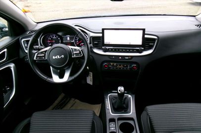 Car image 21