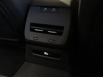 Car image 42