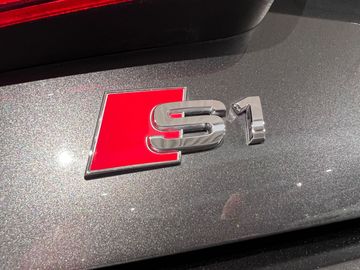 Car image 40