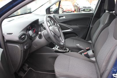 Car image 11