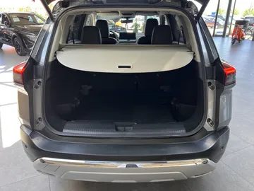 Car image 28