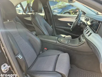 Car image 34
