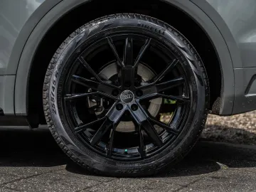 Car image 41