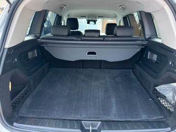 Car image 40