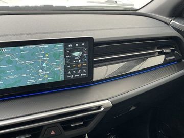Car image 27