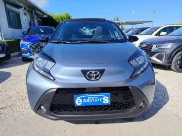 Car image 4