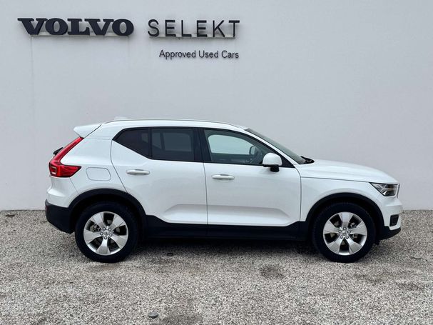 Volvo XC40 T3 Momentum Pro 120 kW image number 3