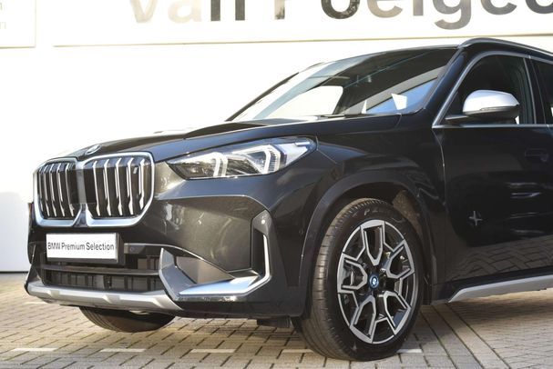 BMW iX1 xDrive30 230 kW image number 18