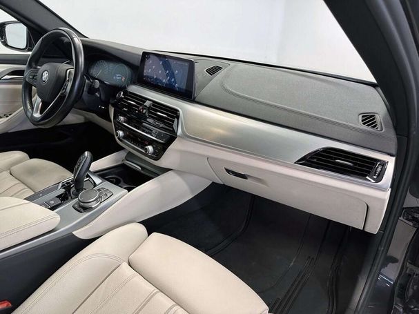 BMW 520d Touring 140 kW image number 10