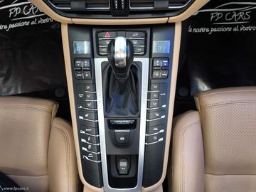 Car image 36