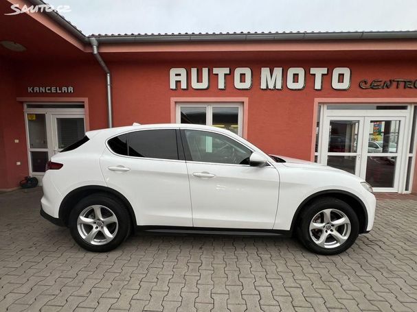 Alfa Romeo Stelvio 2.2 Q4 154 kW image number 3