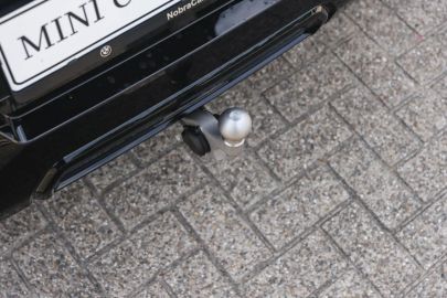 Car image 32