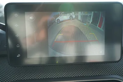 Car image 28