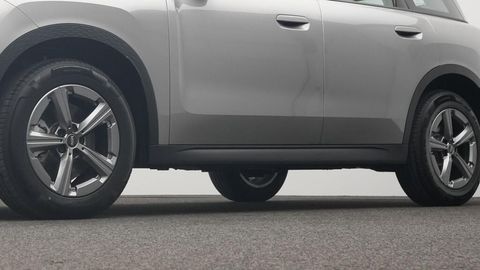 Car image 22