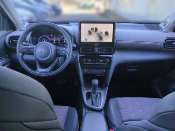 Car image 13