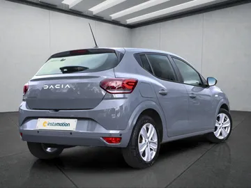 Car image 2