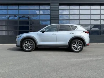 Car image 4