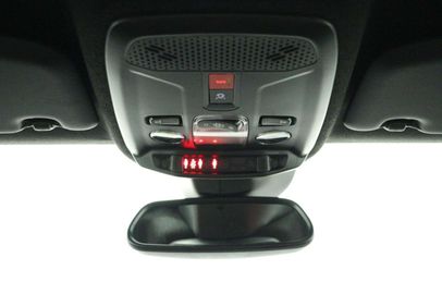 Car image 32