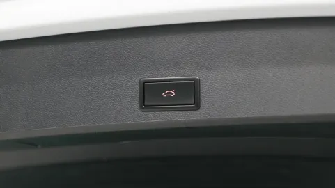 Car image 41