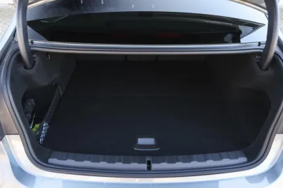 Car image 34